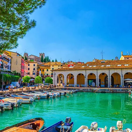 Il Nido Del Garda - In Centro, A Due Passi Desenzano del Garda